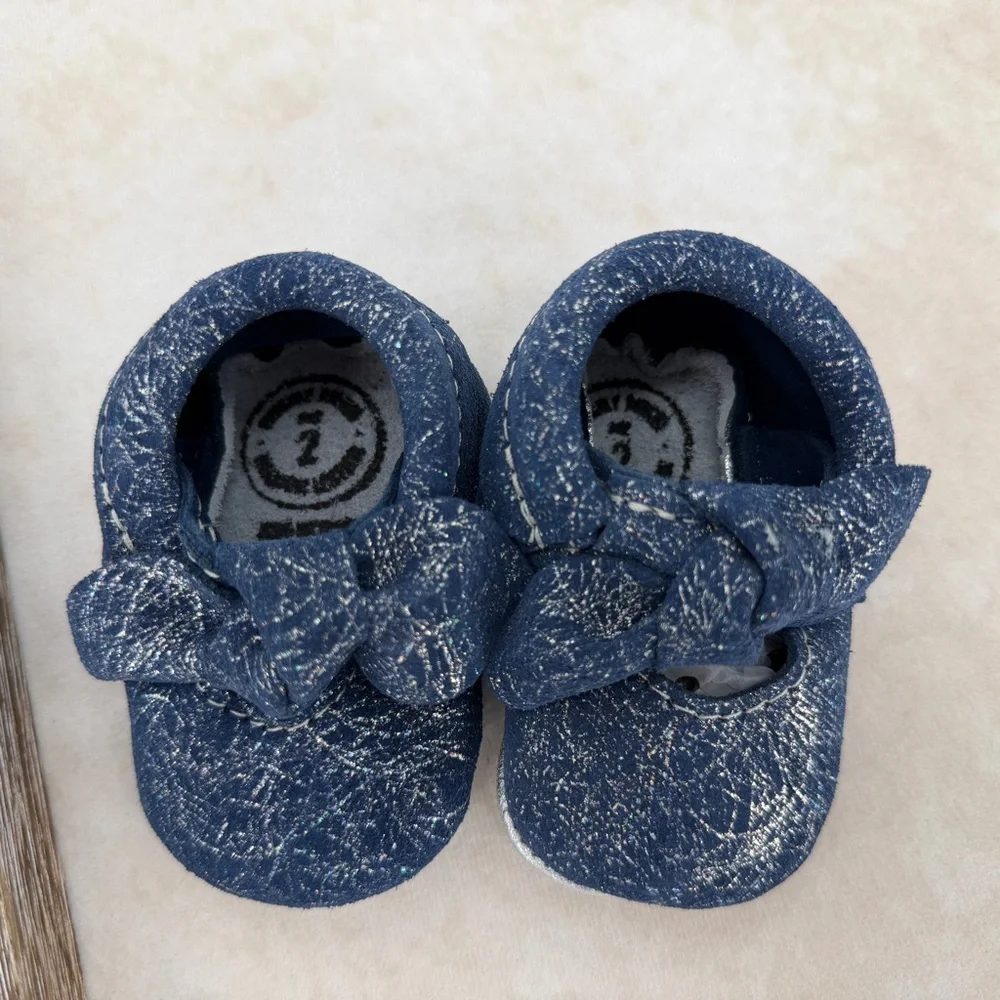 Freshly Picked Navy/Silver Knotted Bow Moccasins